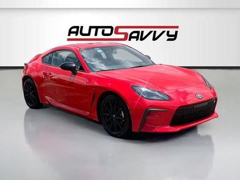 Used 2025 Toyota GR86 Premium w/ ALL Weather Mat Package (TMS) RWD image 1