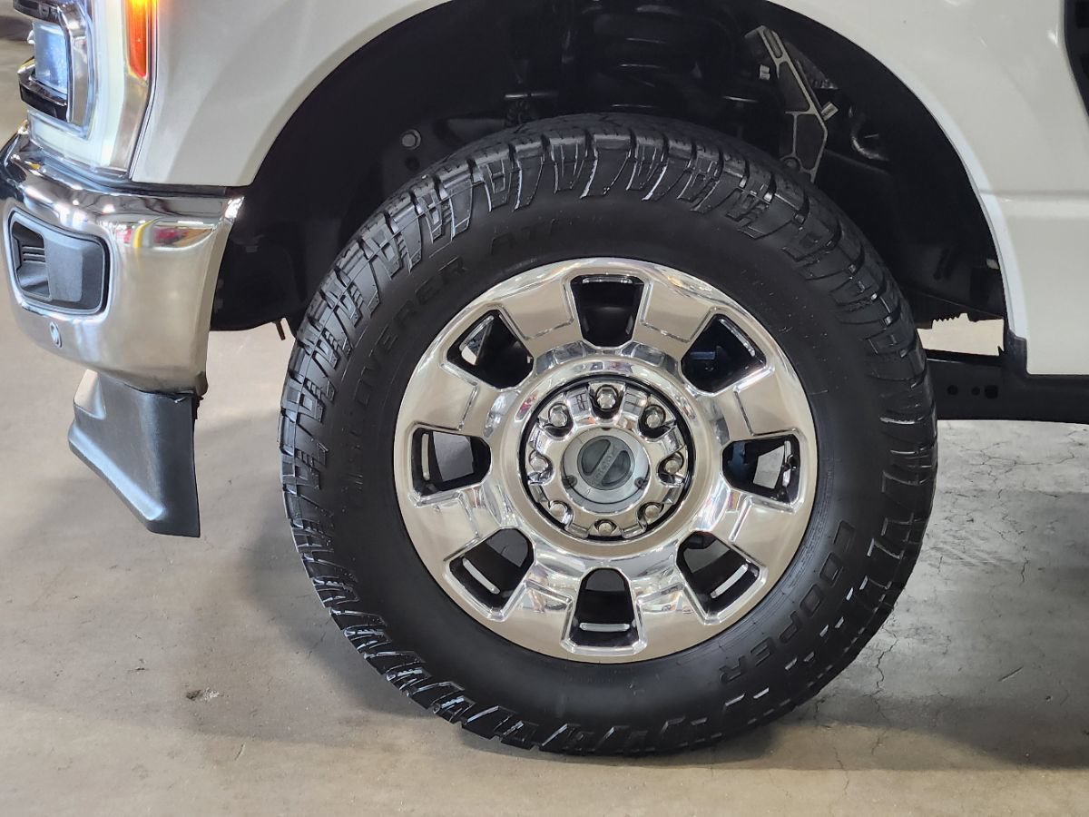 Used 2023 Ford F350 Lariat w/ Tow Technology Package AWD/4WD image 14