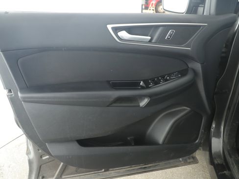 Used 2018 Ford Edge SEL image 7