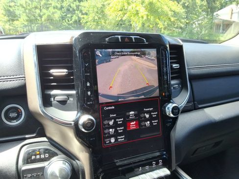 Used 2019 RAM 1500 Laramie RWD image 33