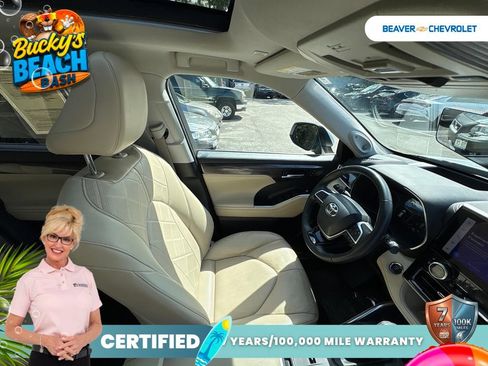 Used 2023 Toyota Highlander Platinum FWD image 28