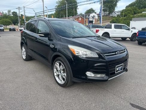 Used 2016 Ford Escape Titanium w/ Equipment Group 301A AWD/4WD image 17