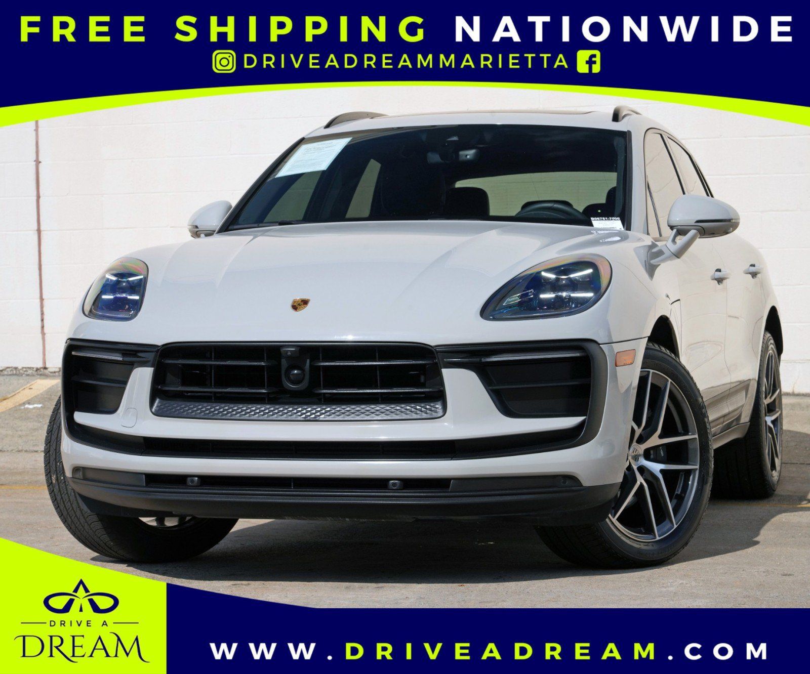 Used 2025 Porsche Macan AWD/4WD image 1
