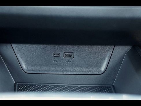 New 2026 Chevrolet Equinox LT image 11