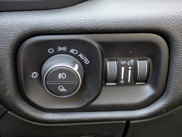 Used 2023 RAM 1500 Laramie RWD image 24