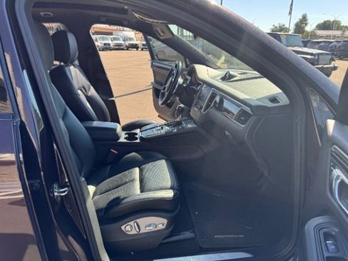 Used 2017 Porsche Macan S image 18