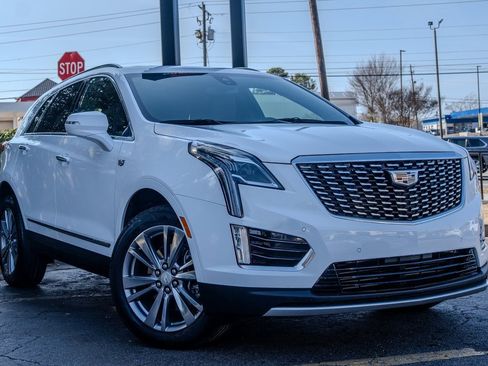 Used 2024 Cadillac XT5 Premium Luxury image 3