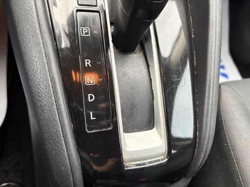 Used 2020 Nissan Versa S image 27