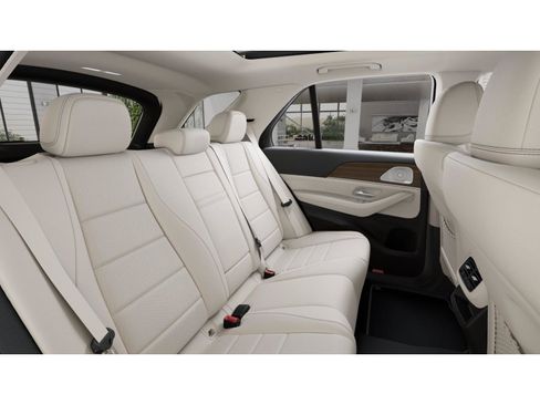 Used 2026 Mercedes-Benz GLE 450 4MATIC image 5