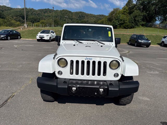 Used 2014 Jeep Wrangler Unlimited Sahara w/ Max Tow Package AWD/4WD image 3