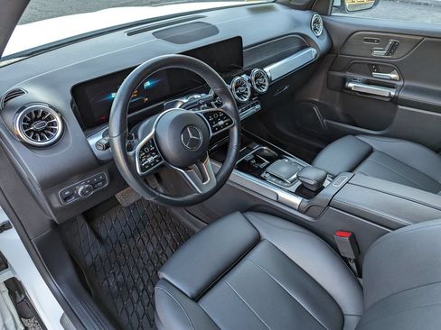Used 2023 Mercedes-Benz GLB 250 4MATIC image 14