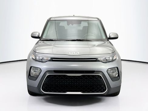 Used 2022 Kia Soul LX w/ Technology Package image 2