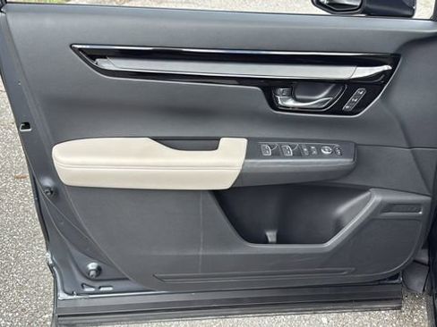 Used 2024 Honda CR-V EX-L image 17