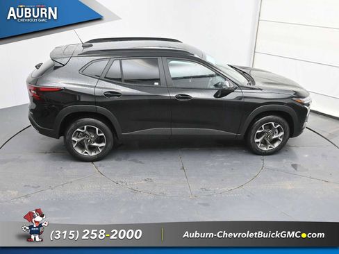 New 2026 Chevrolet Trax LT image 30