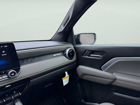 Used 2025 Chevrolet Colorado ZR2 w/ ZR2 Bison Edition image 28