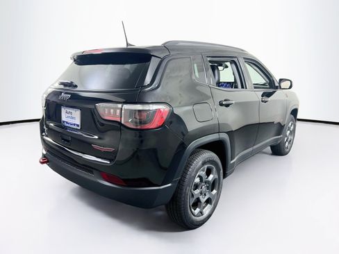 Used 2022 Jeep Compass Trailhawk w/ Trailhawk Convenience Group AWD/4WD image 5