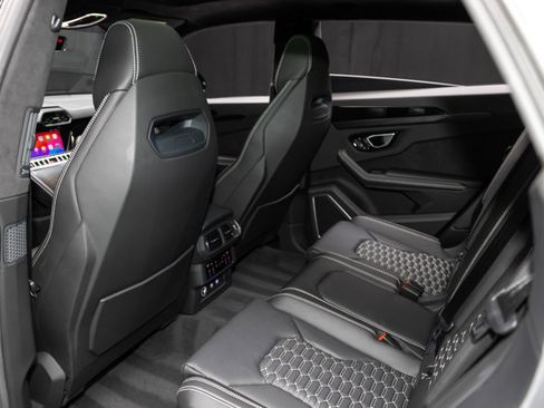 Used 2021 Lamborghini Urus image 57