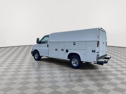 New 2025 Chevrolet Express 3500 w/ Power Convenience Package RWD image 7