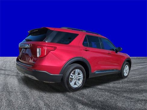 Certified 2020 Ford Explorer XLT w/ Equipment Group 202A image 4