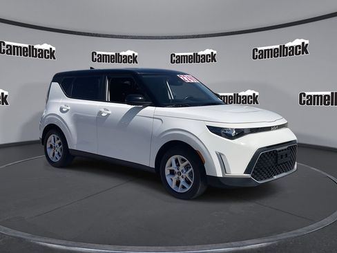 Certified 2023 Kia Soul S image 1