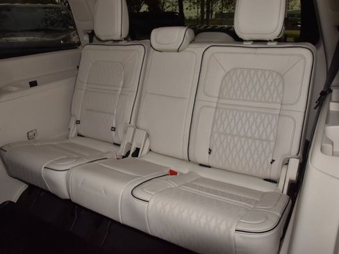 Certified 2023 Lincoln Navigator Black Label image 15