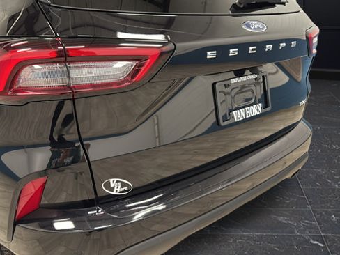 Used 2024 Ford Escape ST-Line w/ Tech Pack #1 AWD/4WD image 37
