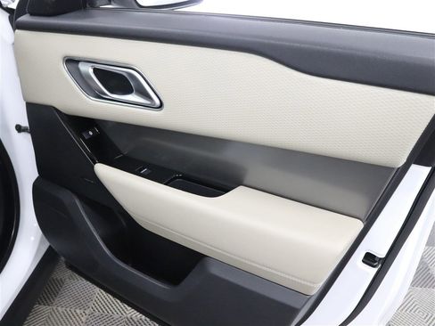 Used 2019 Land Rover Range Rover Velar S AWD/4WD image 30