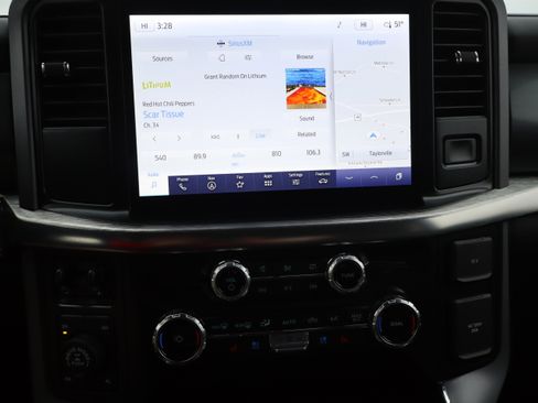 Used 2023 Ford F150 Lariat w/ Equipment Group 502A High image 17