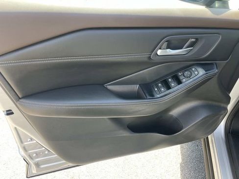 Certified 2023 Nissan Rogue SV w/ SV Premium B Package FWD image 18