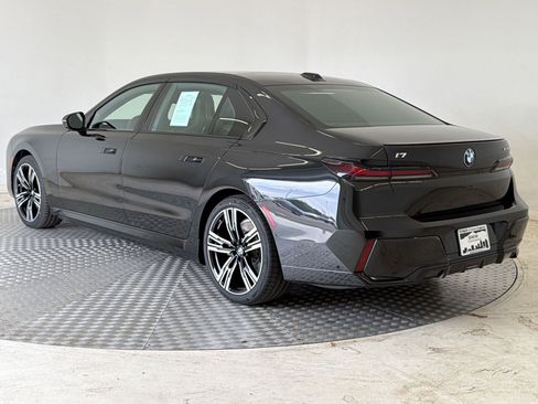 Certified 2023 BMW i7 xDrive60 AWD/4WD image 3