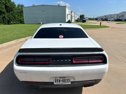 Used 2019 Dodge Challenger GT AWD/4WD image 4
