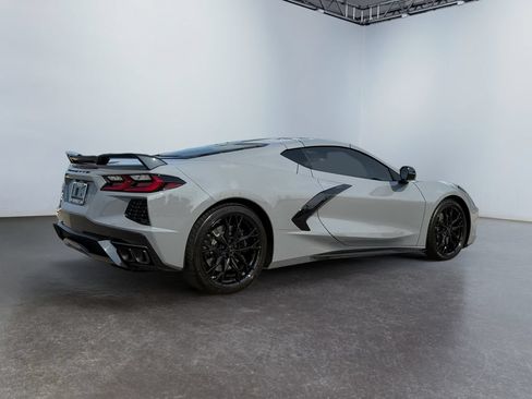 Used 2024 Chevrolet Corvette Stingray Preferred Cpe w/ Z51 Performance Package RWD image 3