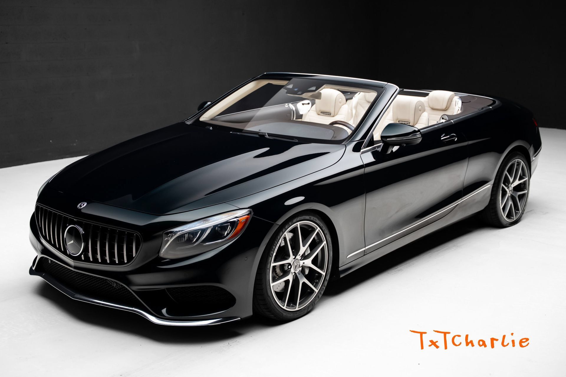 Used 2019 Mercedes-Benz S 560 Cabriolet image 1