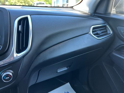 Used 2020 Chevrolet Equinox LT FWD image 16