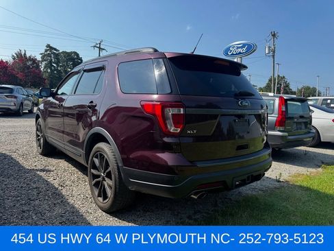 Used 2018 Ford Explorer XLT w/ Equipment Group 202A AWD/4WD image 2