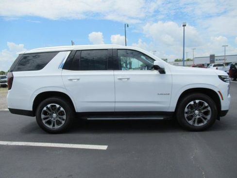 Used 2025 Chevrolet Tahoe LS AWD/4WD image 4