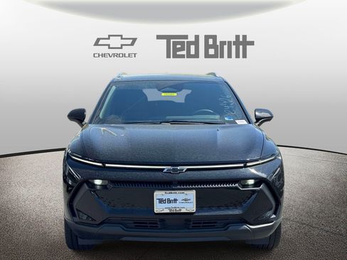 New 2026 Chevrolet Equinox EV LT w/ LPO, Blackout Package FWD image 2