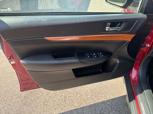 Used 2014 Subaru Outback 2.5i Limited w/ Moonroof Package AWD/4WD image 10