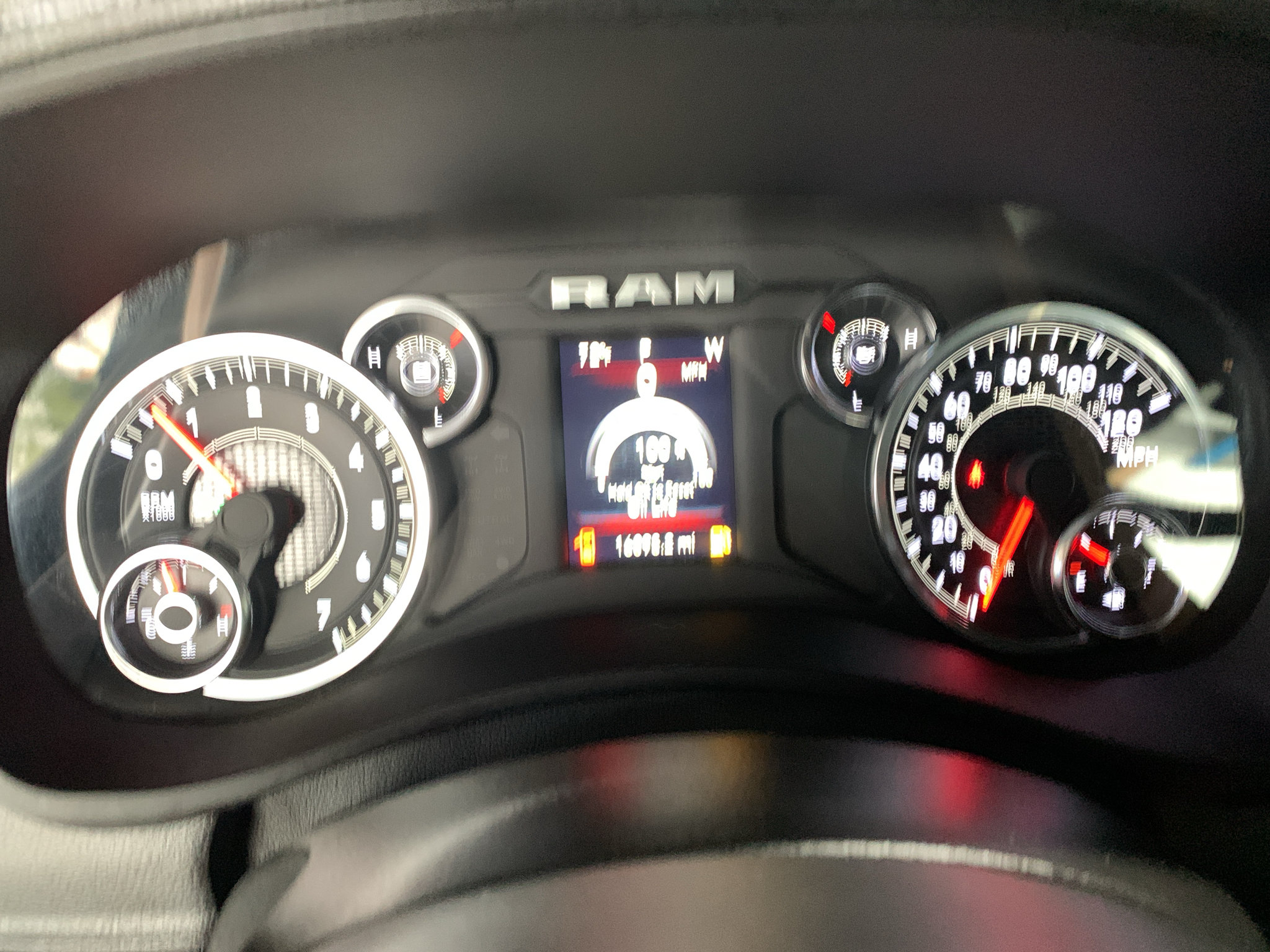 Used 2024 RAM 2500 Tradesman w/ Chrome Appearance Group AWD/4WD image 19