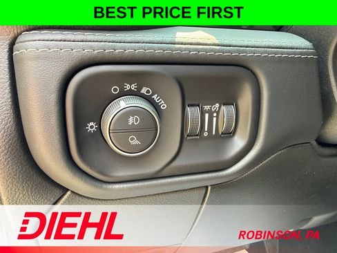 New 2026 RAM 3500 Limited AWD/4WD image 27