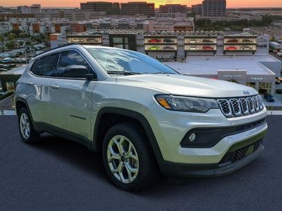 New 2025 Jeep Compass Latitude w/ Sun and Sound Group