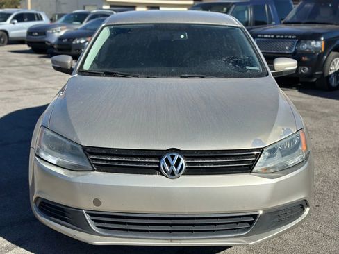 Used 2013 Volkswagen Jetta SE image 3