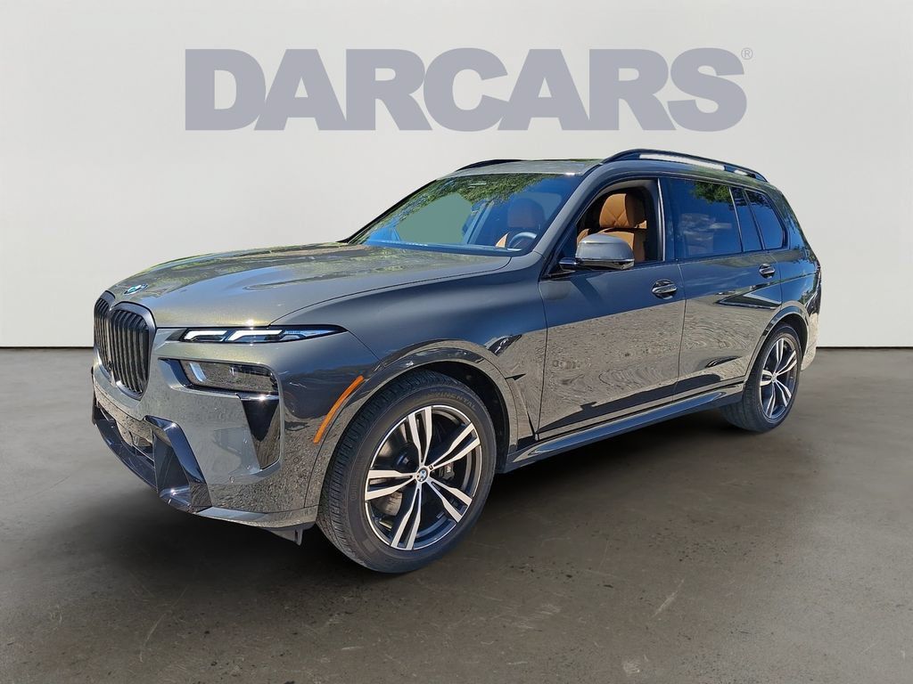 Used 2026 BMW X7 xDrive40i w/ M Sport Package AWD/4WD image 3