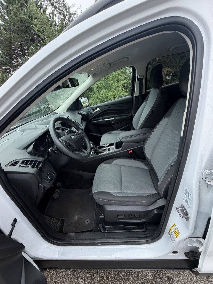 Used 2018 Ford Escape SE w/ Ford Safe & Smart Package AWD/4WD image 6