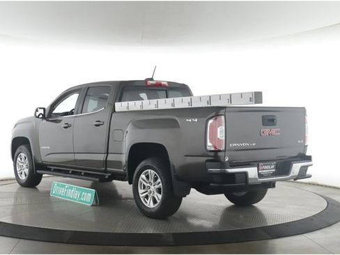 Used 2020 GMC Canyon SLE w/ Driver Alert Package AWD/4WD image 8