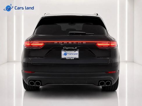 Used 2019 Porsche Cayenne S AWD/4WD image 4