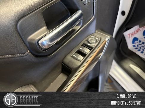 Used 2019 Chevrolet Silverado 1500 LT Trail Boss w/ Convenience Package image 11