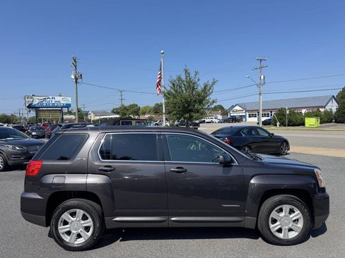 Used 2016 GMC Terrain SLE FWD image 3