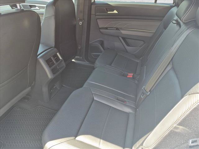 Used 2022 Volkswagen Atlas Cross Sport SE FWD image 18