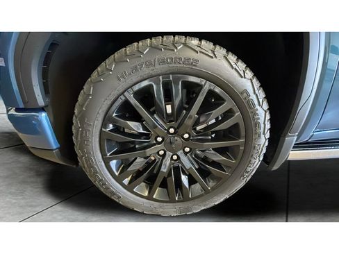 Used 2024 GMC Sierra 1500 Denali AWD/4WD image 19